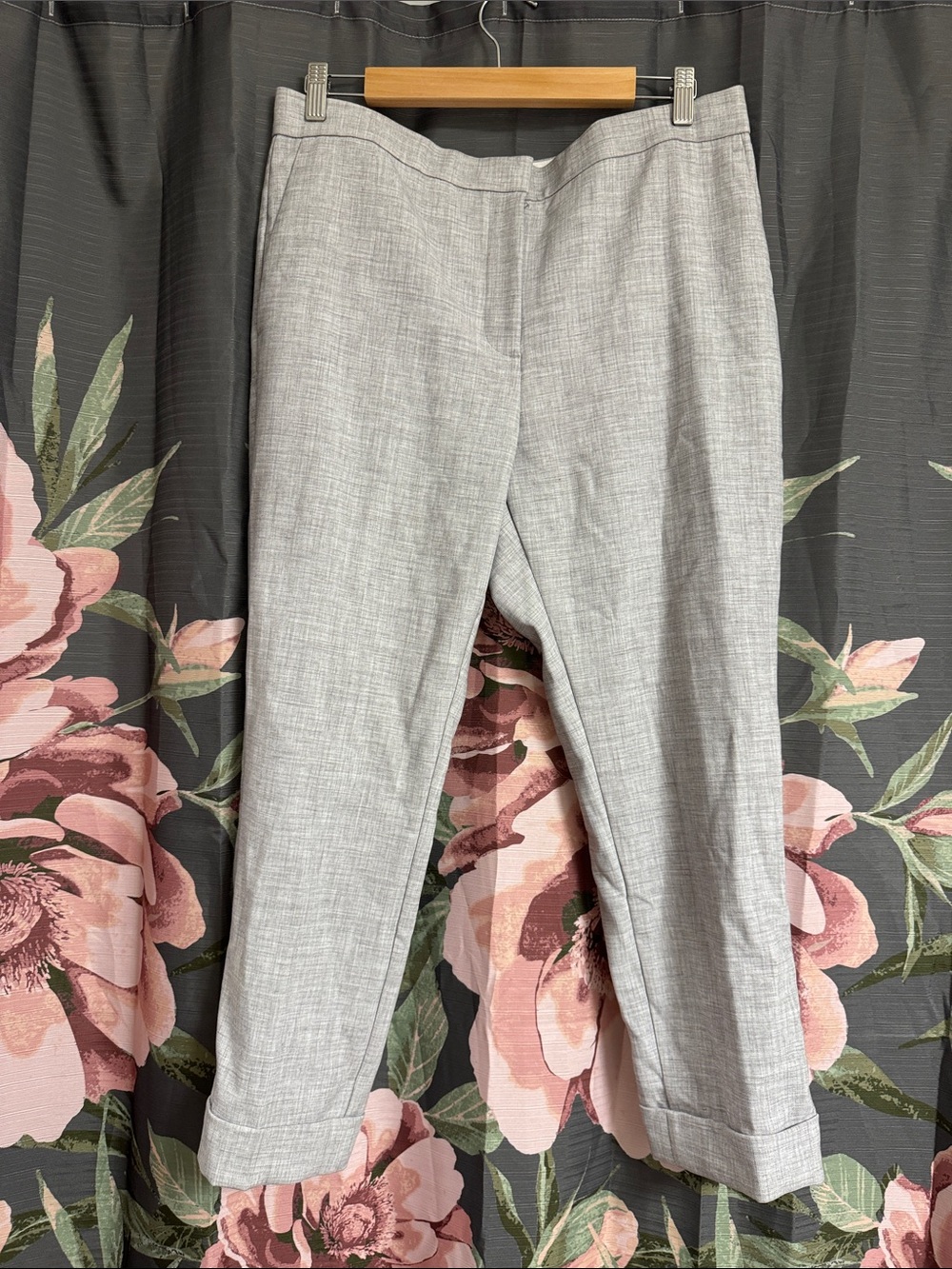 Ann Taylor Light Gray Cropped Dress Pants